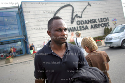 Emmanuel Olisadebe przylecial do Gdanska aby wziac...