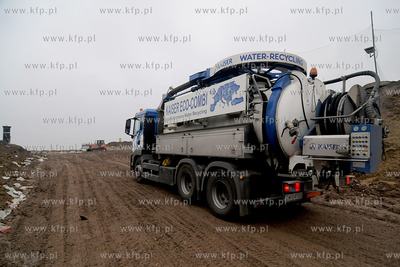 Dodatkowe urzadzenia odgazowujace majace usprawnic...