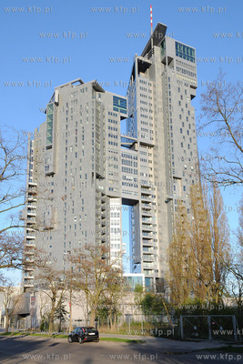 Apartamentowiec Sea Towers przy ul. Hryniewieckiego...