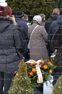 Na Cmentarzu Komunalnym w Czluchowie rodzina, 
przyjaciele...