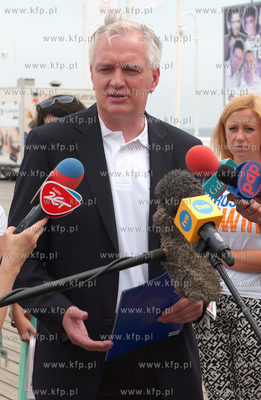 Briefing prasowy ministra Jaroslawa Gowina na sopockim...