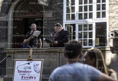 Gdansk. Ul. Mariacka 42. Filia Wojewodzkiej i Miejskiej...