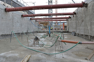 Gdynia. Na terenie sasiadujacym z apartamentowcem Sea...