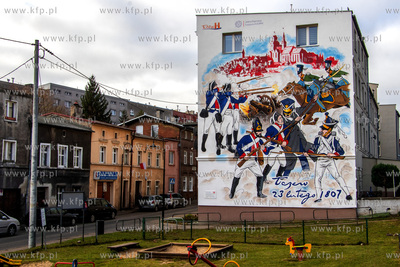 Mural według projektu Jarosława Wojtasińskiego w...