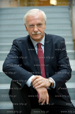 Spotkanie Andrzeja Olechowskiego ze studentami na Wydziale...