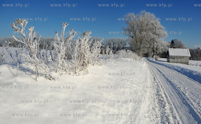 Zima w Sulminie na Kaszubach. Droga z Niestepowa do...