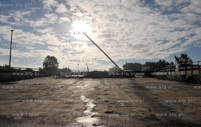 Zwiedzanie 400 m tunelu wierconego przez maszyne TBM...