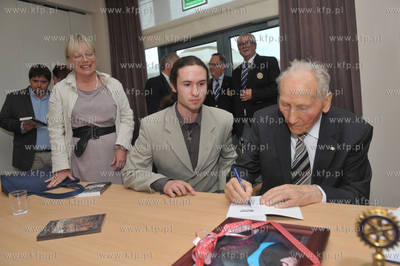 Kazimierz Piechowski legendarny uciekinier z obozu...