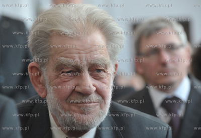 Nadanie im. Lecha Kaczynskiego sali konferencyjnej...