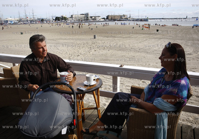 Gdynia. Plaza miejska. Plan filmowy serialu M Jak Milosc....