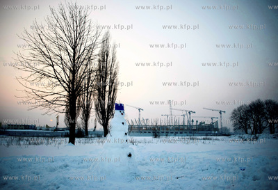 Gdansk Letnica. Balwan, w tle stadion pilkarski w budowie.
17.02.2010
fot....