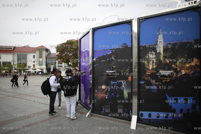 Sopot. Instalacja artystyczna Wojtka Radtke, na ul....