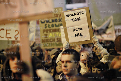 Gdynia, Protest internautow przeciwko podpisaniu przez...