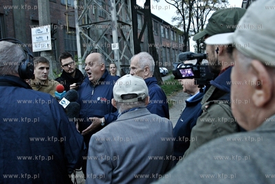 Pikieta Krucjaty Rozancowej za Ojczyzne przed koncertem...