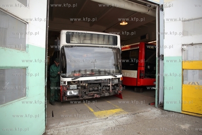 Warsztat ZKM przy ul. Hallera w Gdańsku. Remont niskopodłogowego...