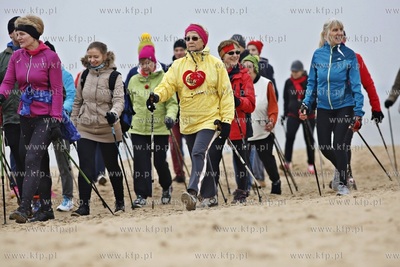 Gdańsk Jelitkowo. Walentynkowy Rajd Nordic Walking...