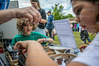 Centrum Hewelianum.  Piknik Nauki Fahrenheita organizowany...