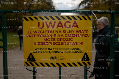 Cmentarz Srebrzysko. Dzień Wszystkich Świętych....