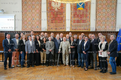 XIV sesja Rady Miasta Sopotu. Podczas sesji wręczono...