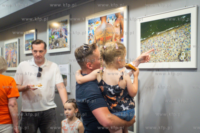 Biblioteka Chełm. Wernisaż wystawy "Projekt Plaża"...