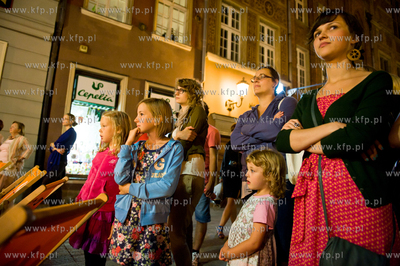 Gdansk. Ul Dluga. Teatr w Oknie. Festiwal Szekspirowski....