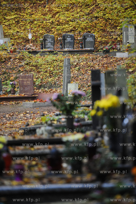 Gdansk. Cmentarz Srebrzysko.
28.10.2011
fot. Mateusz...