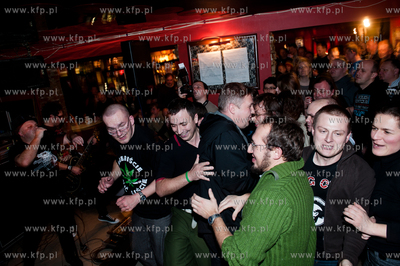 Gdansk. Gazeta Rock Cafe. Zadzwoncie po milicje! przedpremierowy...