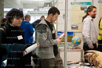 Uniwersytet Gdanski. Wydzial Prawa i Administracji....