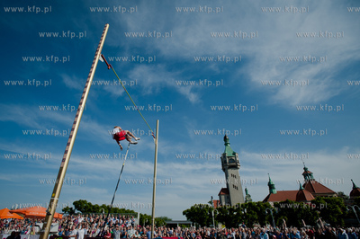 Sopot. 26 edycja turnieju Tyczka na Molo.
30.05.2013
fot....