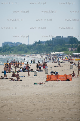Sloneczny i upalny dzien na plazy w Sopocie.
23.05.2014
fot....