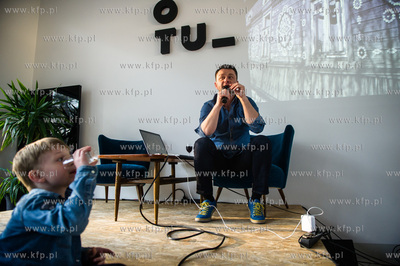 Gdansk. Galeria O Tu. Wernisaz wystawy zdjec pt. Sybera...