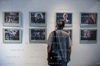Gdansk. Nadbaltyckie Centrum Kultury. Uroczystosc wreczenia...
