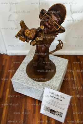 Gdanskim Centrum Informacji Turystycznej przy ul. Dlugi...