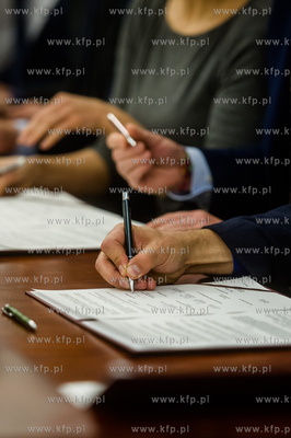 Gdańsk. Sala Herbowa Urzędu Marszałkowskiego. Podpisanie...