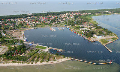 Polwysep Helski z Lotu Ptaka. Nz. Port Rybacki w Jastarni
14.07.2007r.
Fot....