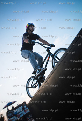 Treningi i polfinaly w pierwszy dzien zawodow na Baltic...