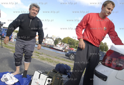 Akcja ratunkowa wedkarzy z jachtu motorowego, ktory...