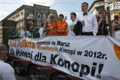 Szczecin. Marsza wolnosci dla konopi. Mlodziez, ktora...