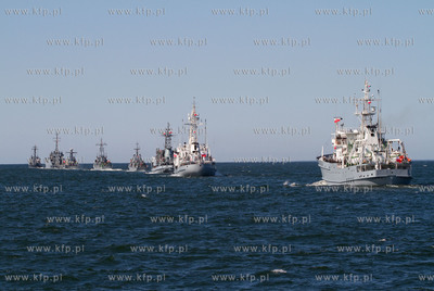 Parada z okazji obchodow Dni Morza i swieta Marynarki...