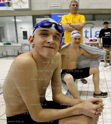 Szczecin. Nas basenie Floating Arena odbyla sie sztafeta...