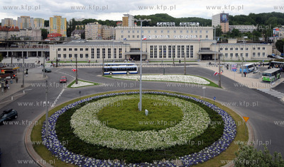 Dworzec kolejowy Gdynia Glowna oddany do uzytku po...