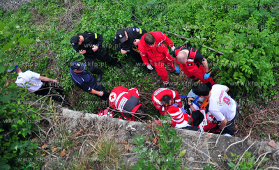 Gdansk. Pijany kibic hiszpanski ubrany w koszulke Polski...
