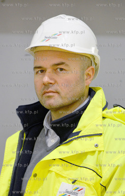 Gdynia. Na terenie sasiadujacym z apartamentowcem Sea...