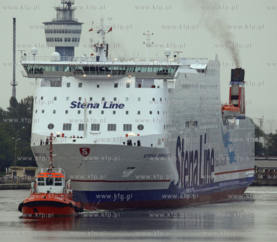 Wyjscie promu Stena Germanica z portu w Gdansku po...