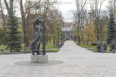 Starogard Gdański,Park Miejski.Nz. Pomnik Wierzyczanki05.11.2019Fot....