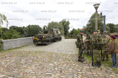 DROP ZONE - V Spotkanie Grup Rekonstrukcyjnych Armii...