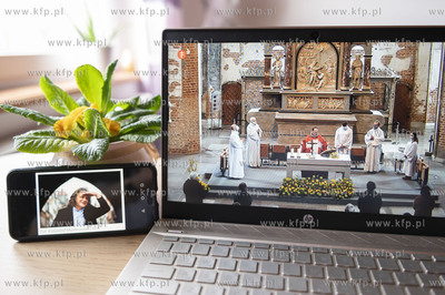 Transmisja Mszy Świętej z Kościoła Św. Jana w...