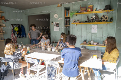 Gdańsk Oliwa. Pracownia Wela Ont Ceramika. Drobne...