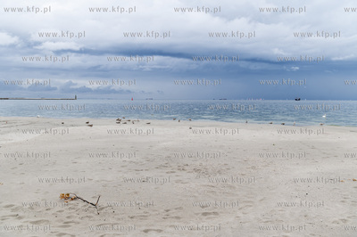 Gdynia. Plaża miejska w okolicach bulwaru nadmorskiego.

16.07.2022...