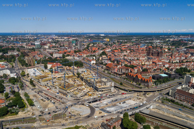 Budowa centrum handlowego Forum Gdańsk. Środkiem...